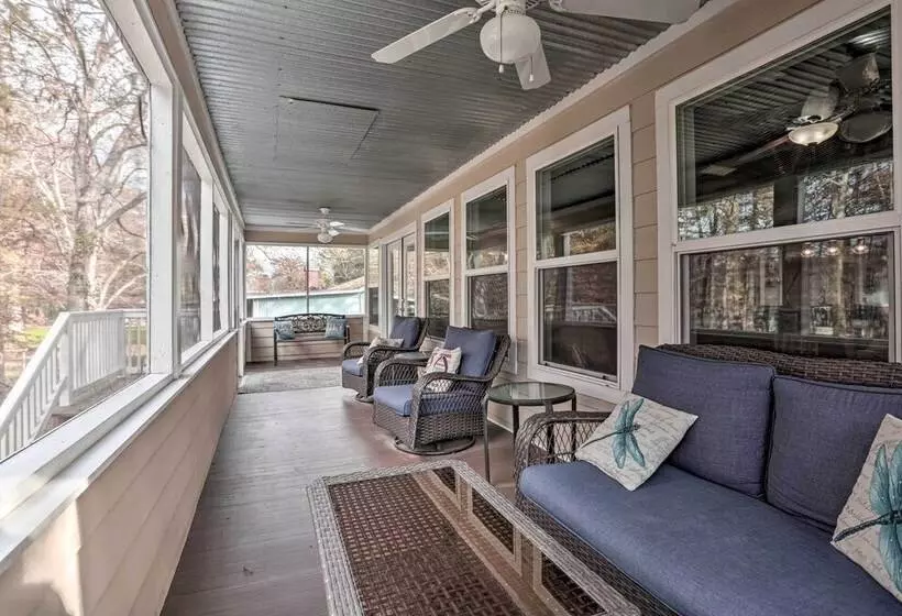 Ferriday Lakehouse W/ Private Dock, Deck, & Yard!