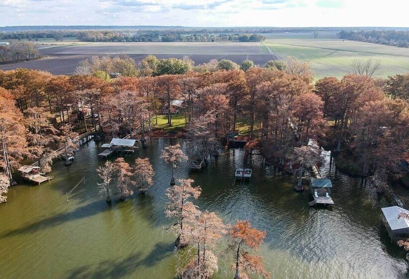 Ferriday Lakehouse W/ Private Dock, Deck, & Yard!