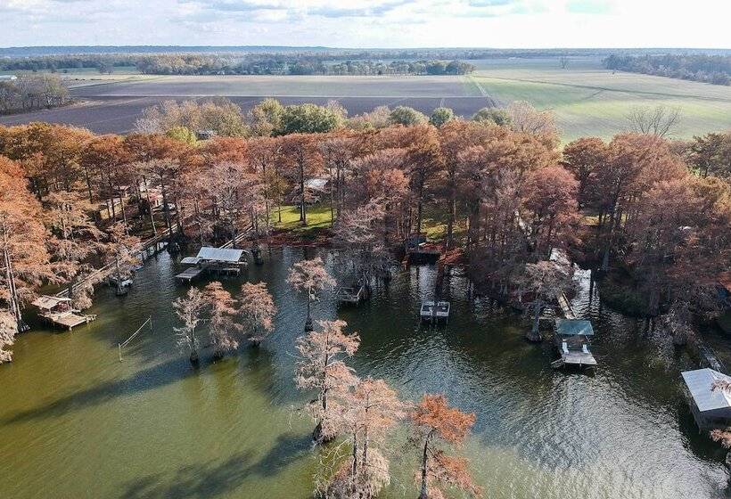 Ferriday Lakehouse W/ Private Dock, Deck, & Yard!