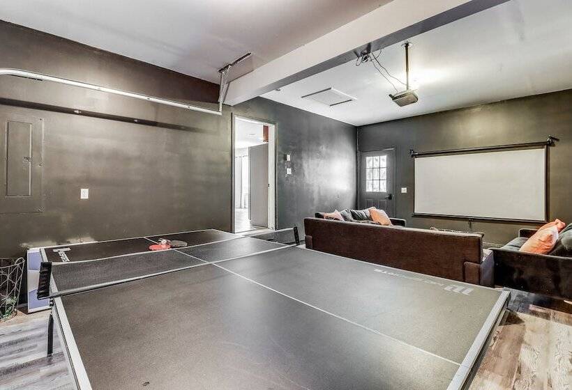 Poconos Home W/ Pool Access ~ 6 Mi To Ski Resort