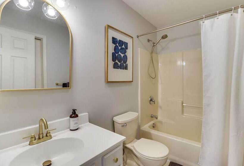 Poconos Home W/ Pool Access ~ 6 Mi To Ski Resort