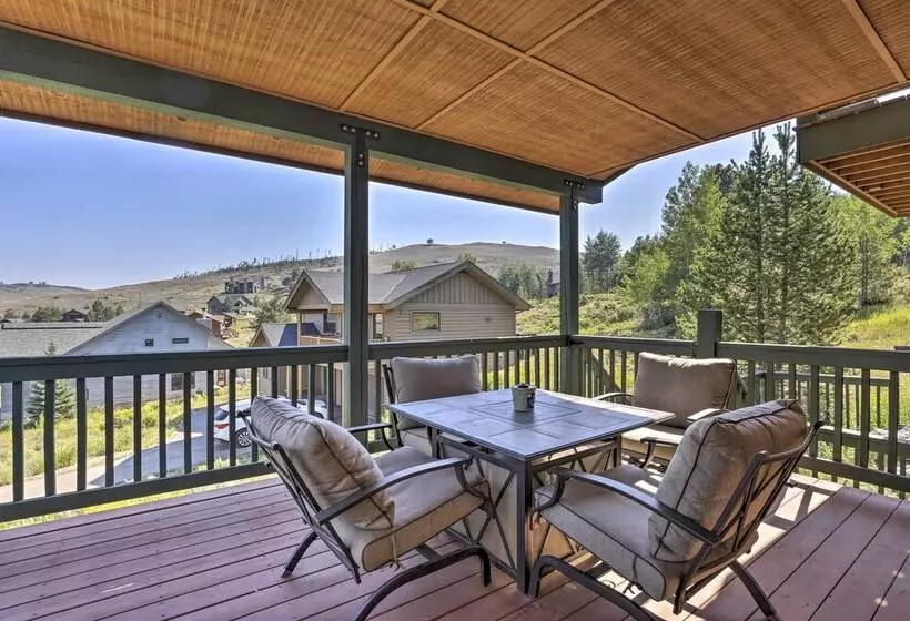 Deck, Bar & Mtn Views: Grand Granby Retreat!