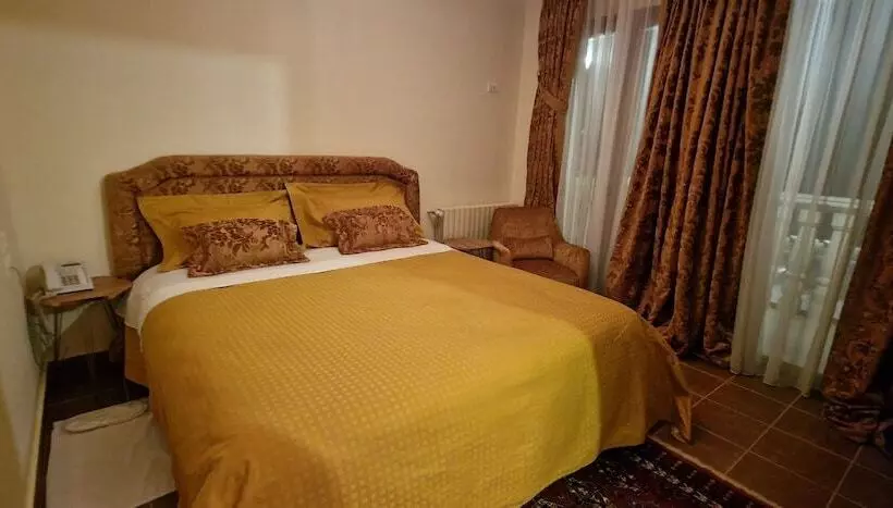 هتل Faqra Palace