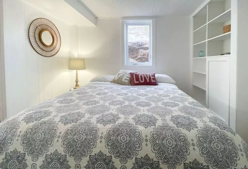 Walk To Beach: Lake Michigan Getaway!