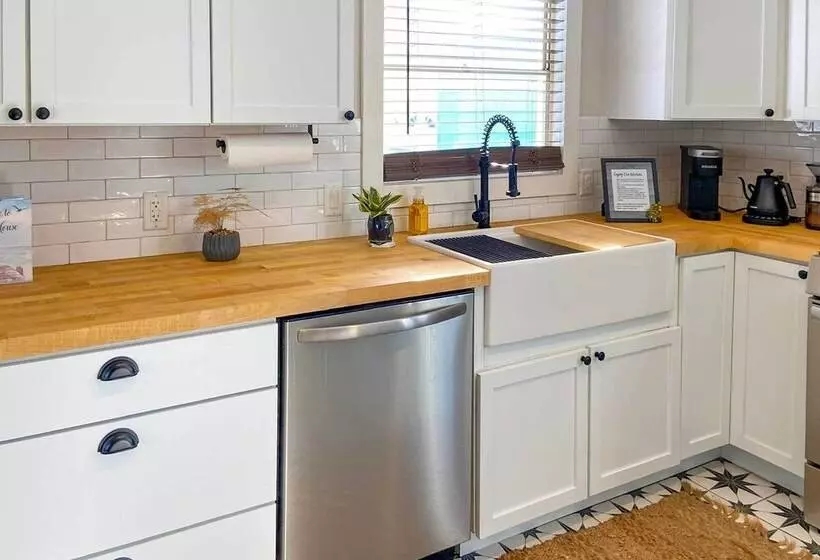 Walk To Beach: Lake Michigan Getaway!