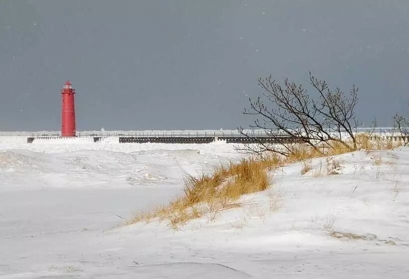 Walk To Beach: Lake Michigan Getaway!