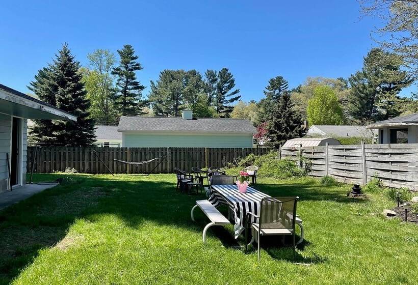 Walk To Beach: Lake Michigan Getaway!