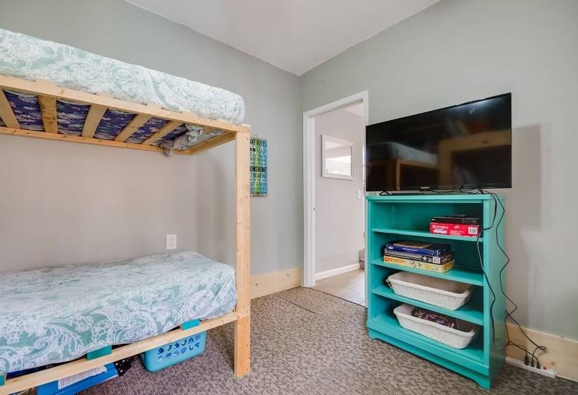 Dock & Furnished Deck: Lakefront Gravois Mills Gem