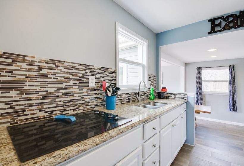 Dock & Furnished Deck: Lakefront Gravois Mills Gem