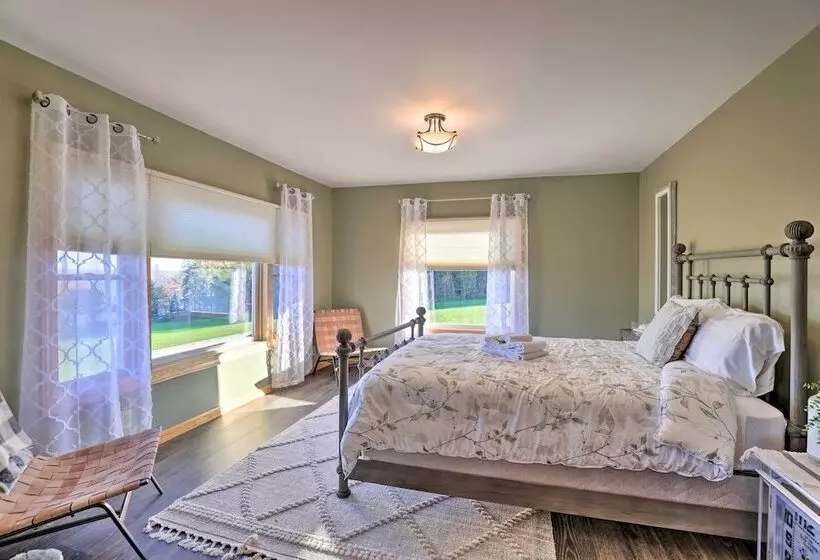 Lakefront Romulus Retreat W/ Private Dock!