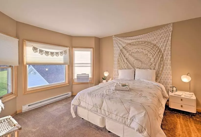 Lakefront Romulus Retreat W/ Private Dock!