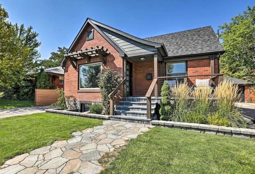 Luxe Home W/ Backyard Oasis ~ 1 Mi To Midtown