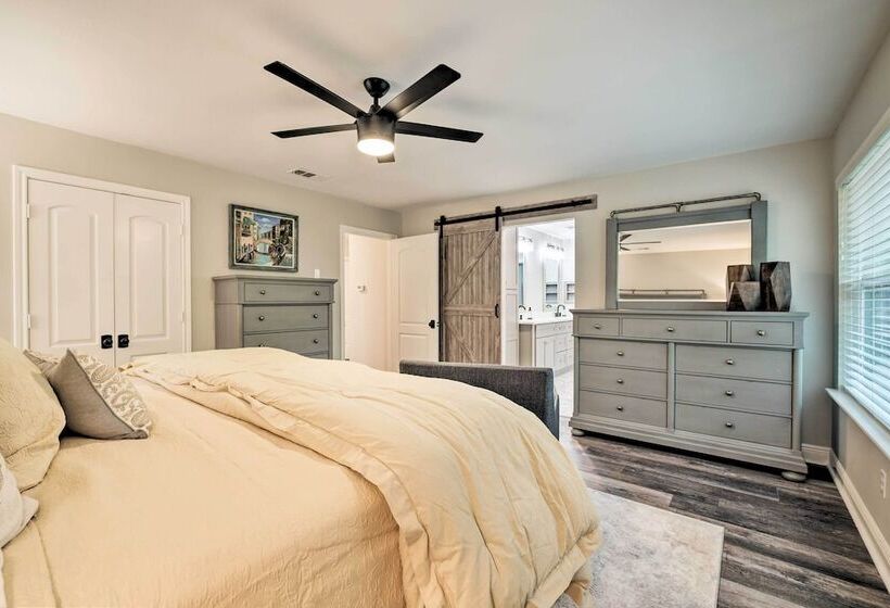 Modern Montgomery Home W/ Backyard, Deck, & Grill