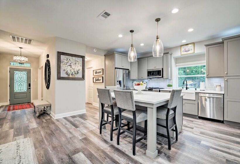 Modern Montgomery Home W/ Backyard, Deck, & Grill