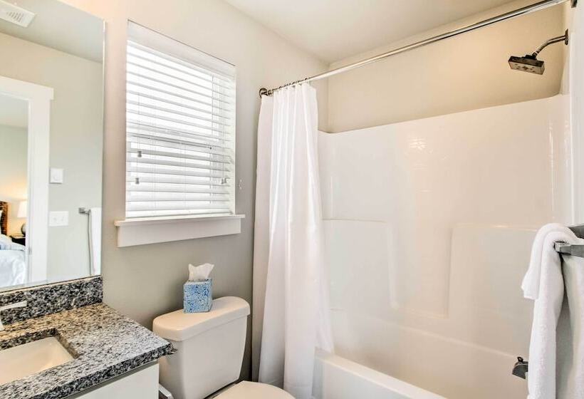 Ocean Shores House W/ Hot Tub   Walk To Beach