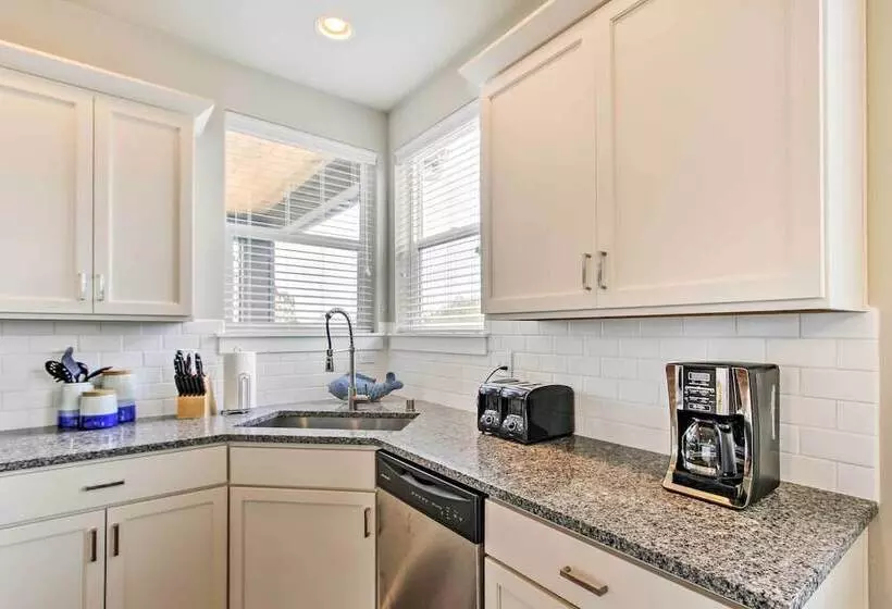 Ocean Shores House W/ Hot Tub   Walk To Beach