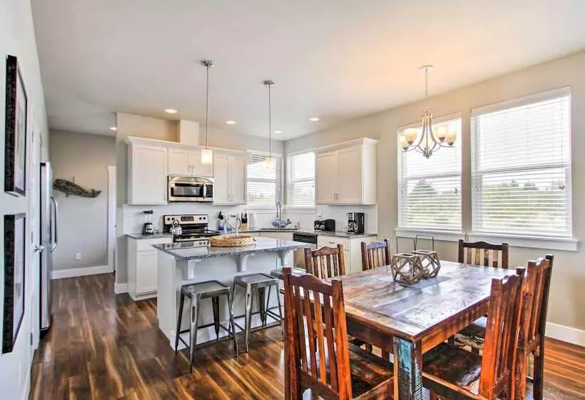 Ocean Shores House W/ Hot Tub   Walk To Beach