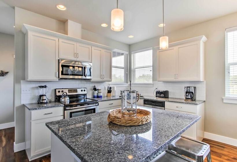 Ocean Shores House W/ Hot Tub   Walk To Beach