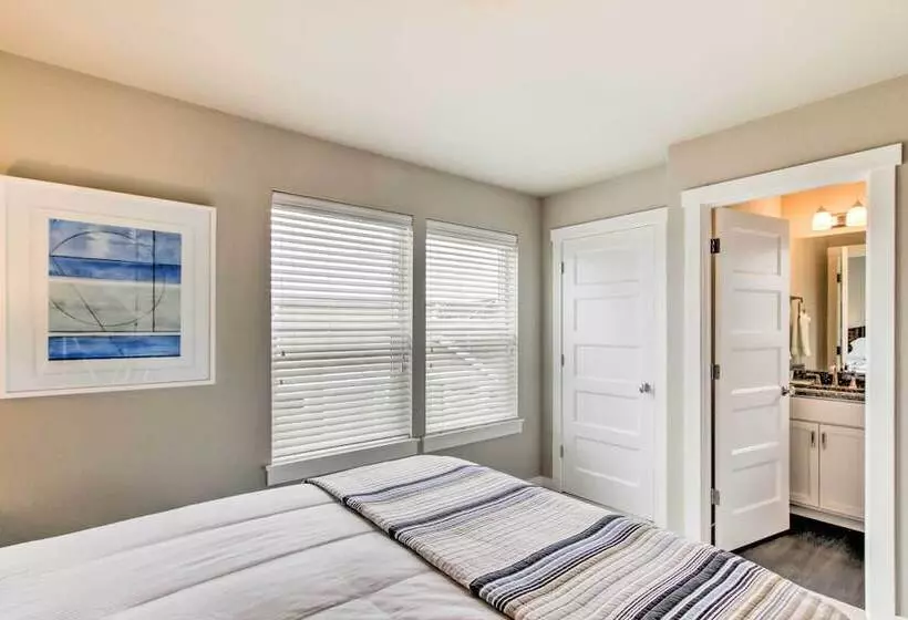 Ocean Shores House W/ Hot Tub   Walk To Beach