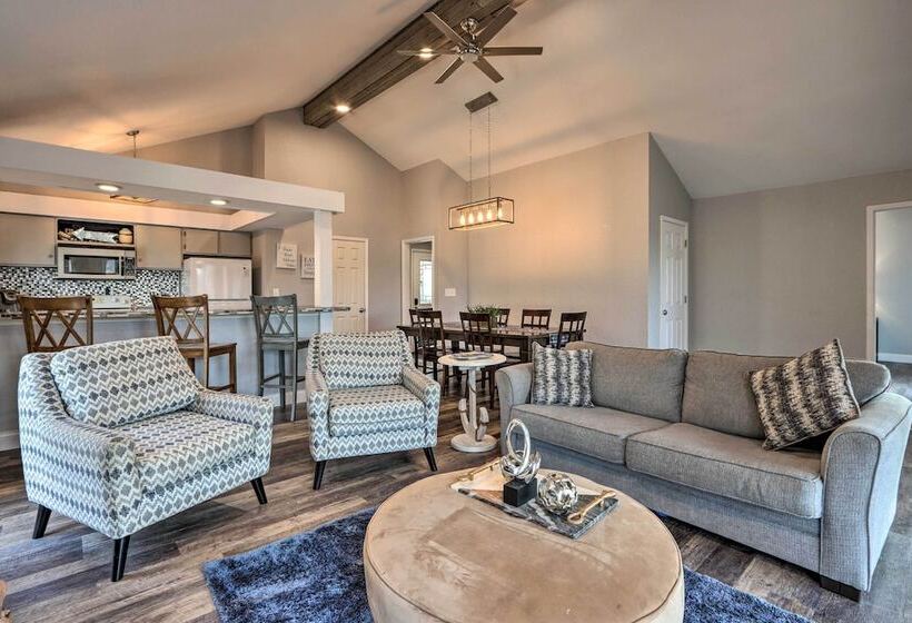 Osage Beach Family Home With Resort Perks!