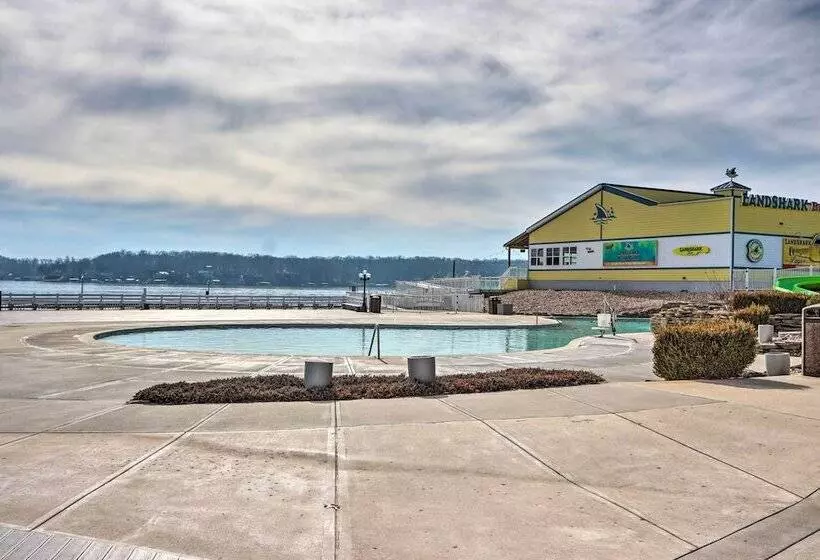 Osage Beach Family Home With Resort Perks!
