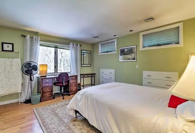 Peaceful Goshen Cottage W/ Screened Porch & Views!