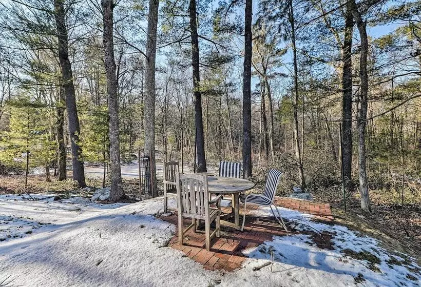 Peaceful Goshen Cottage W/ Screened Porch & Views!