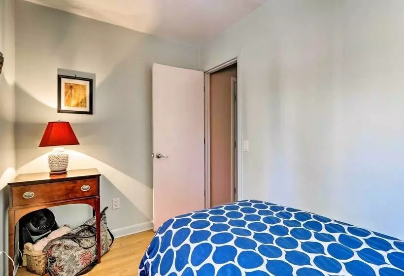 Peaceful Goshen Cottage W/ Screened Porch & Views!