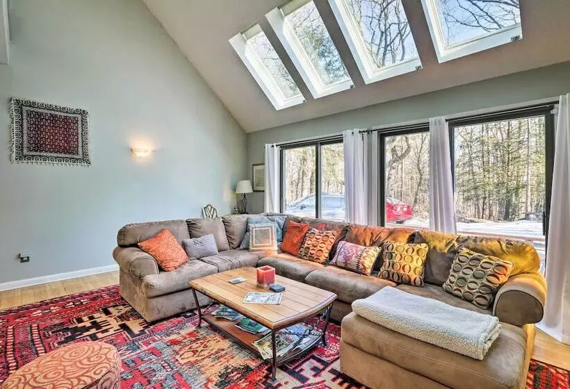 Peaceful Goshen Cottage W/ Screened Porch & Views!