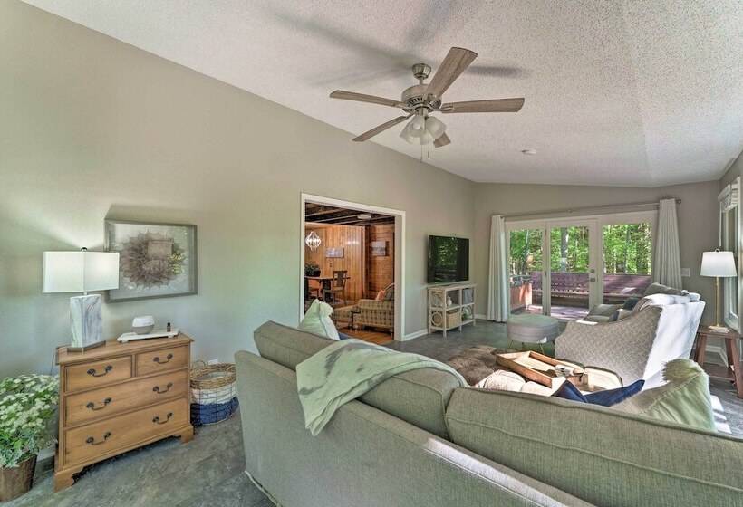 Peaceful Moravian Falls Cabin Near Fishing!