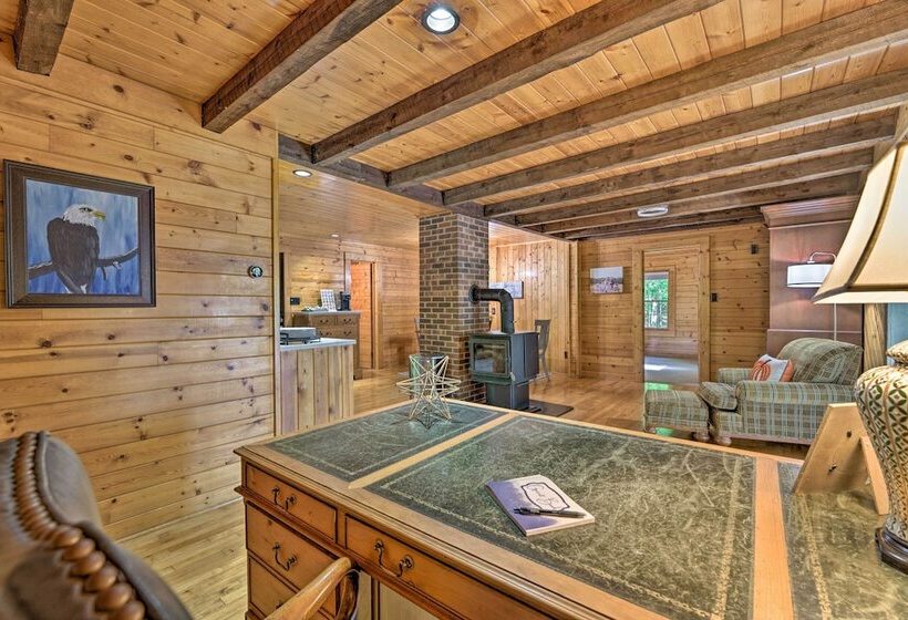 Peaceful Moravian Falls Cabin Near Fishing!