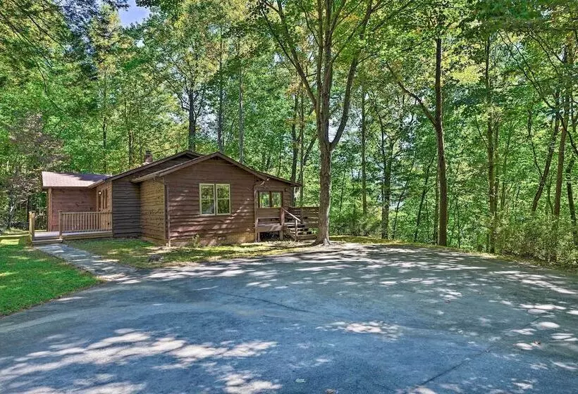Peaceful Moravian Falls Cabin Near Fishing!