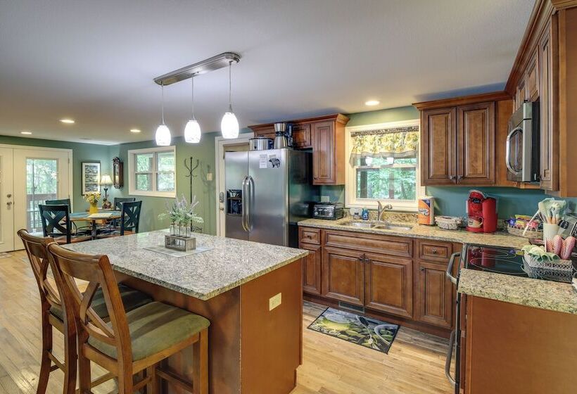 Quaint Smoky Mountain Cabin 4 Mi To Gatlinburg!