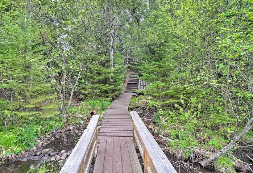 Rustic Frederic Cabin Near Cross Country Skiing!