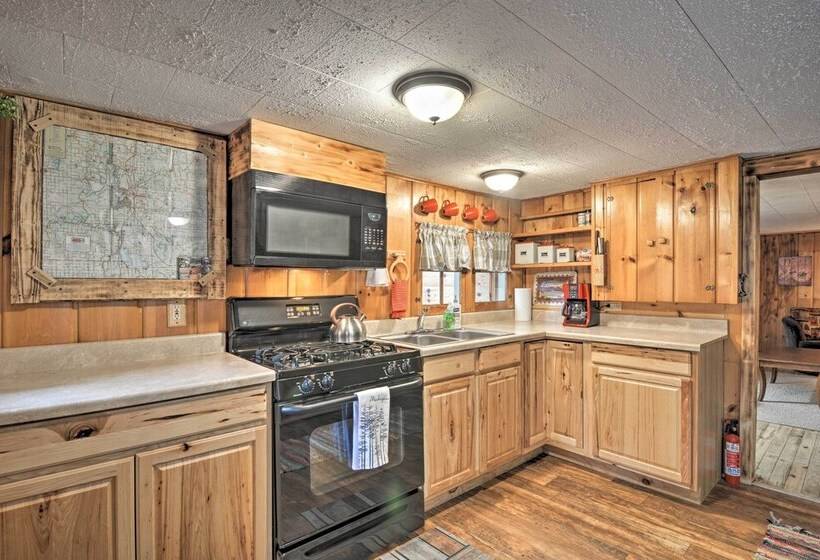 Rustic Frederic Cabin Near Cross Country Skiing!