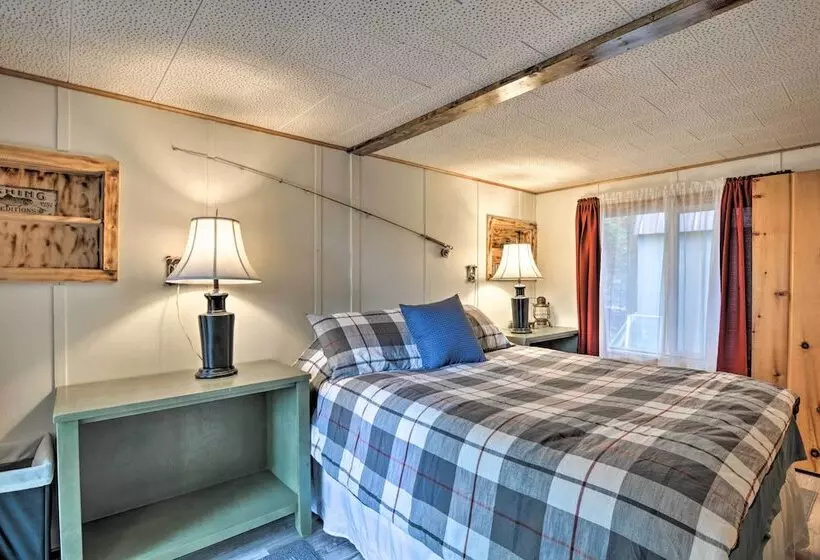 Rustic Frederic Cabin Near Cross Country Skiing!