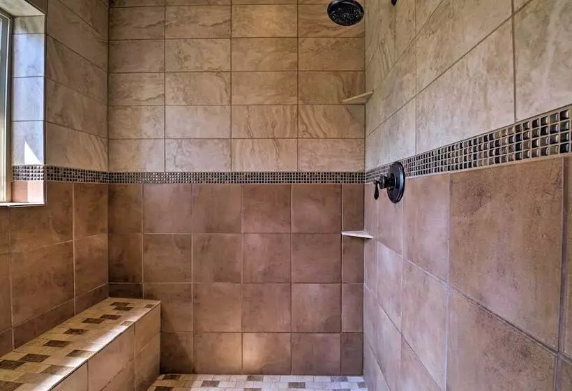 Rustic Idaho Cabin < 10 Mi To Payette Lake!