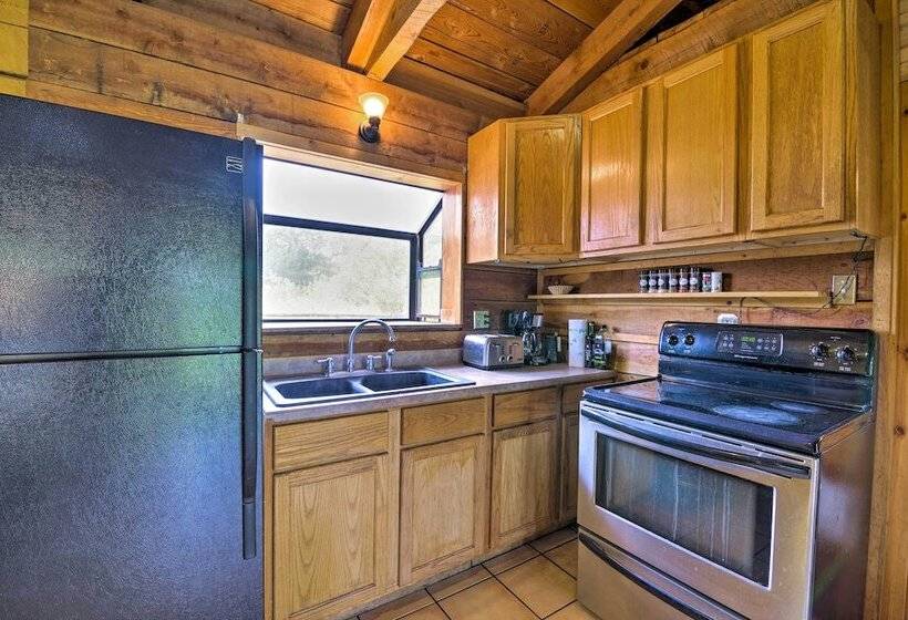 Rustic Idaho Cabin < 10 Mi To Payette Lake!