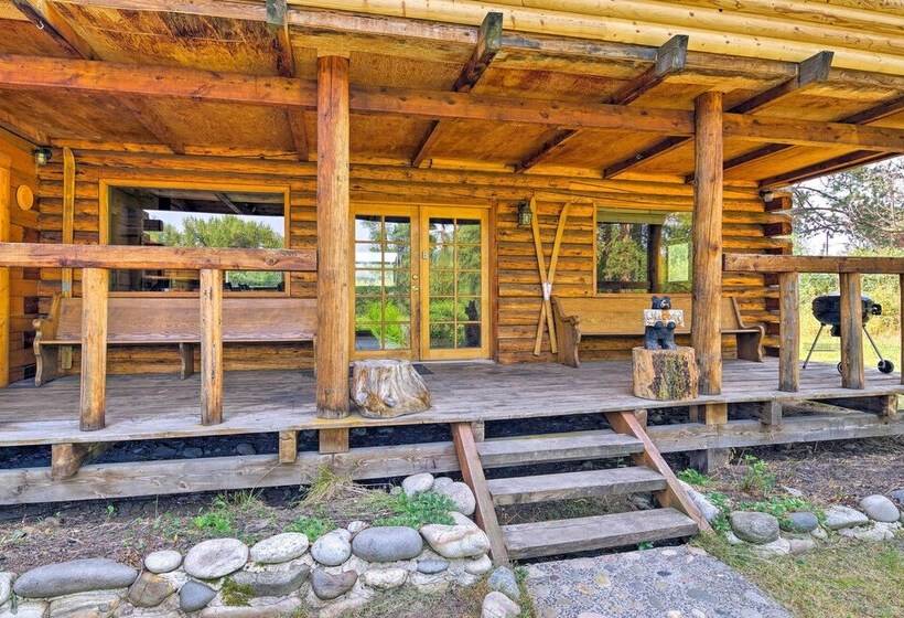 Rustic Idaho Cabin < 10 Mi To Payette Lake!