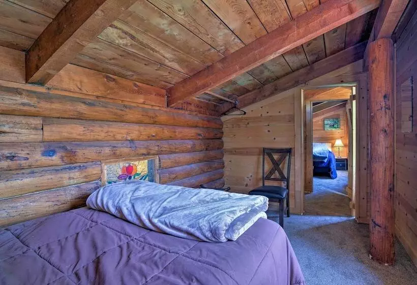 Rustic Idaho Cabin < 10 Mi To Payette Lake!
