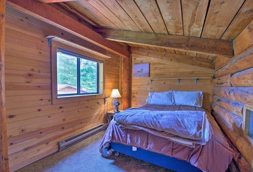 Rustic Idaho Cabin < 10 Mi To Payette Lake!