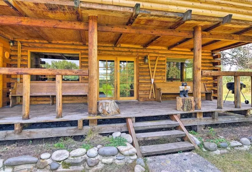 Rustic Idaho Cabin < 10 Mi To Payette Lake!