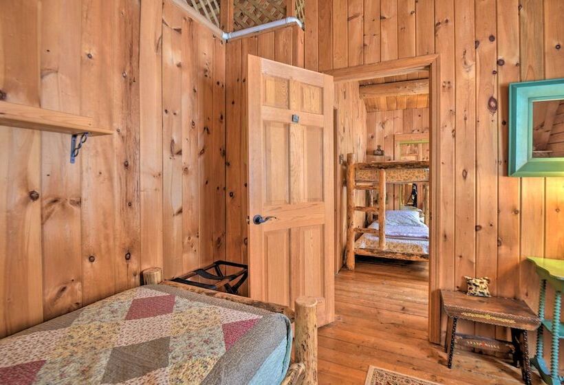 Rustic Madison  Treehouse  Cabin With Game Room!