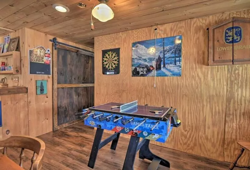 Rustic Madison  Treehouse  Cabin With Game Room!