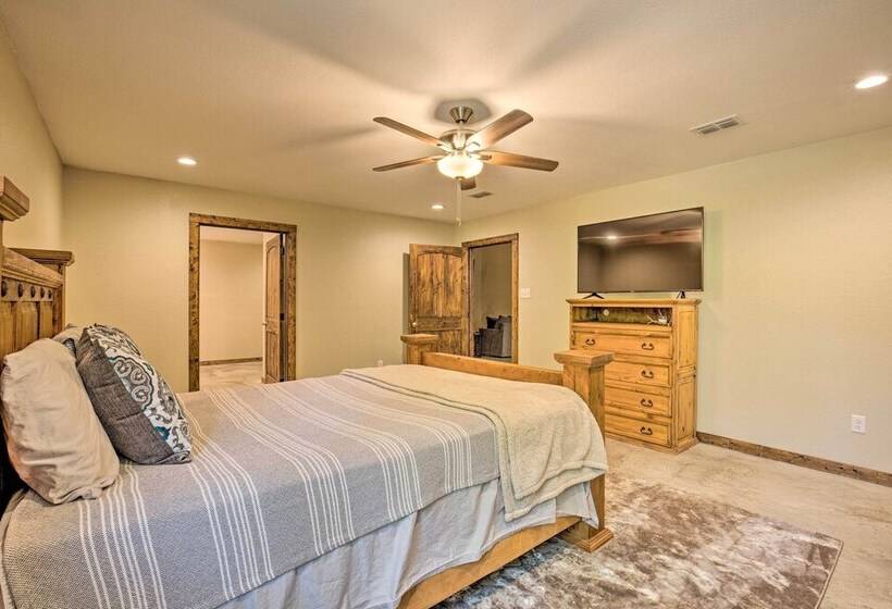 Secluded Home W/ Gas Grill, 3 Mi To Boating!