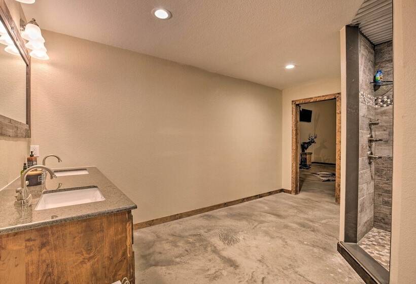 Secluded Home W/ Gas Grill, 3 Mi To Boating!