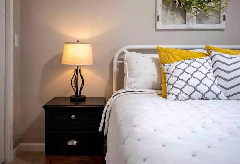 Single Story Manchester Home Close To Parks!