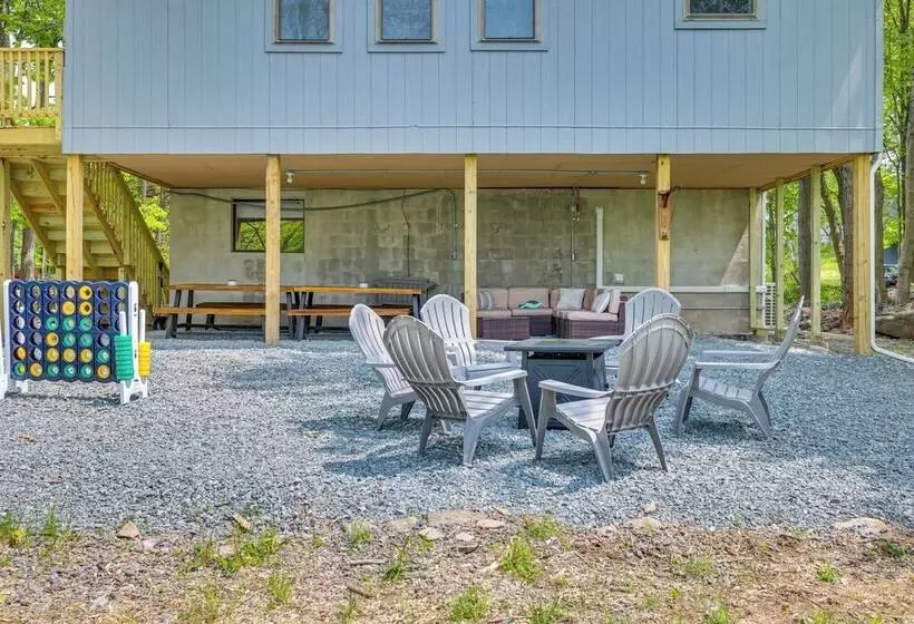 Spacious Lake Ariel Home W/ Community Amenities!
