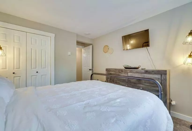 Spacious Lake Ariel Home W/ Community Amenities!