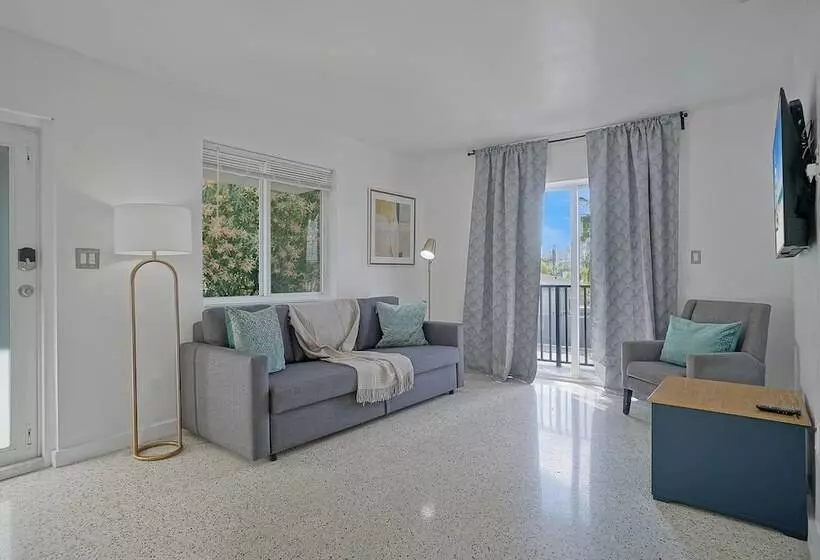 Elegant Wynwood Flats